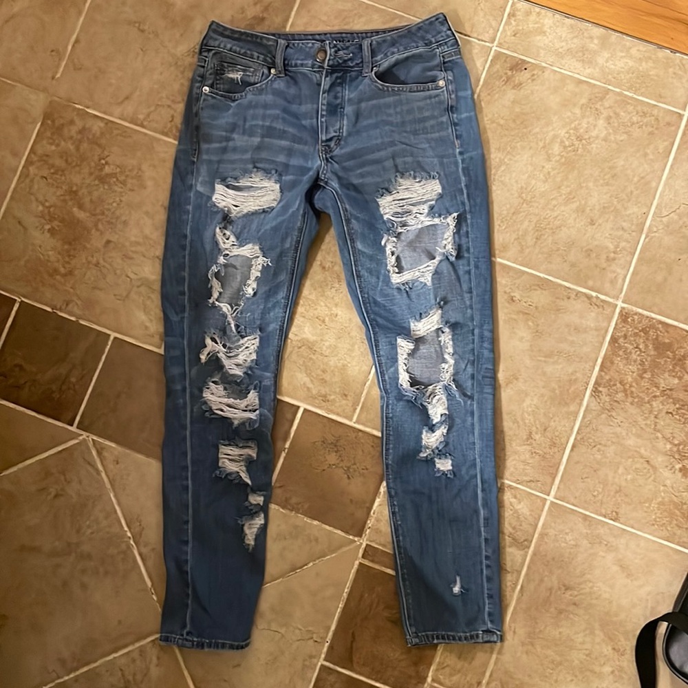 American eagle ripped jeans, size 4